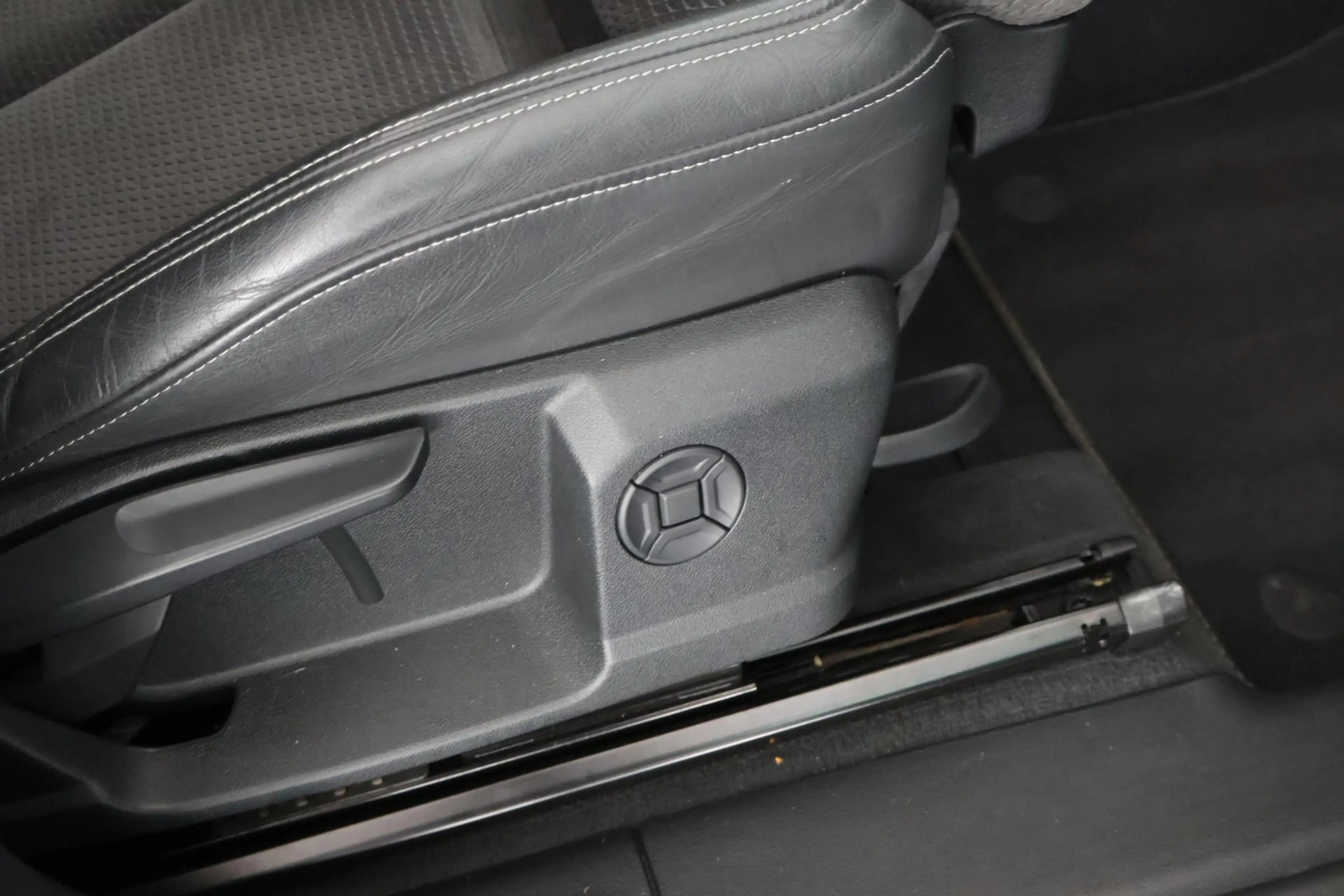 Audi Q3 40 TFSI 190pk quattro edition one Trekhaak Camera — photo 42