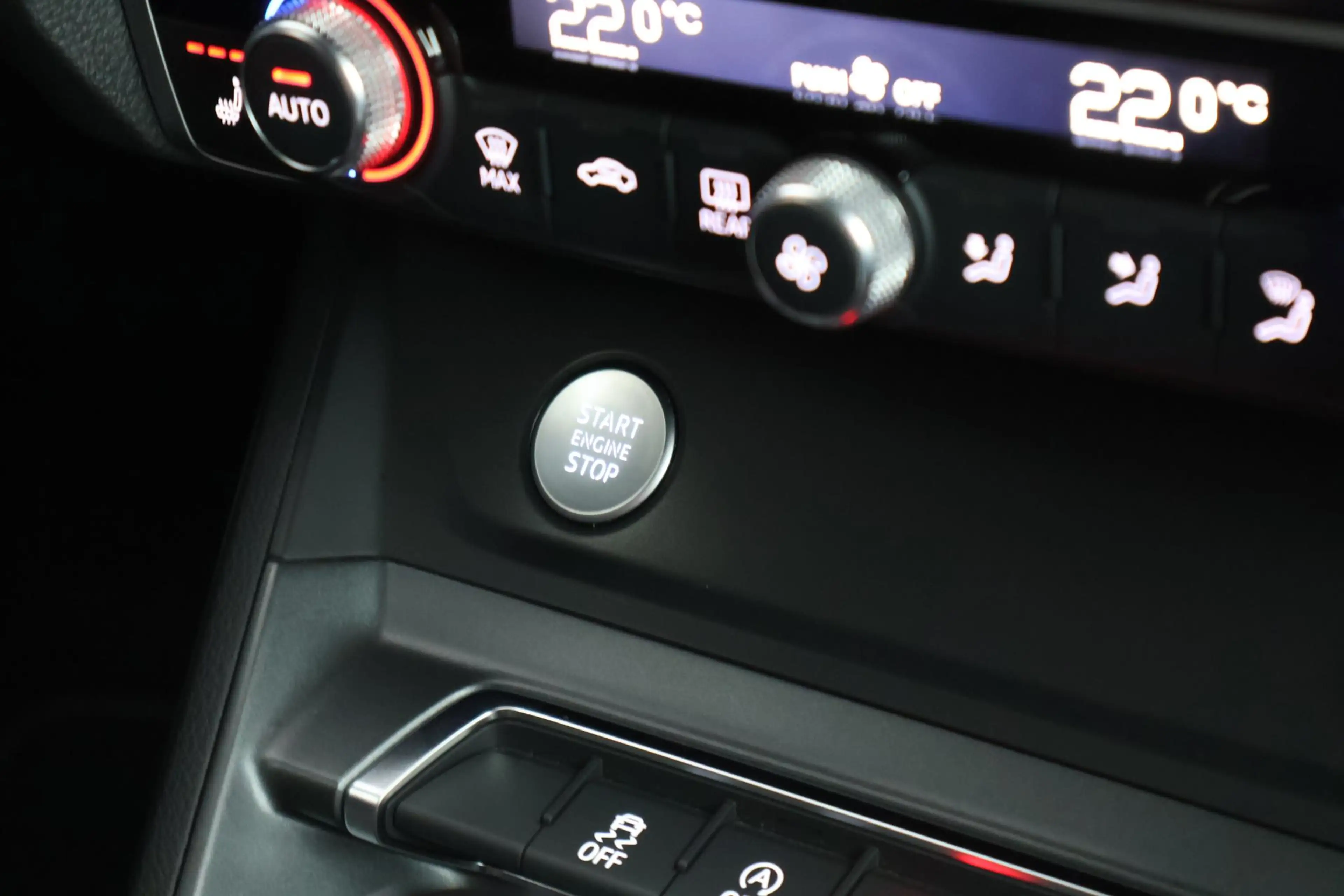 Audi Q3 40 TFSI 190pk quattro edition one Trekhaak Camera — photo 6