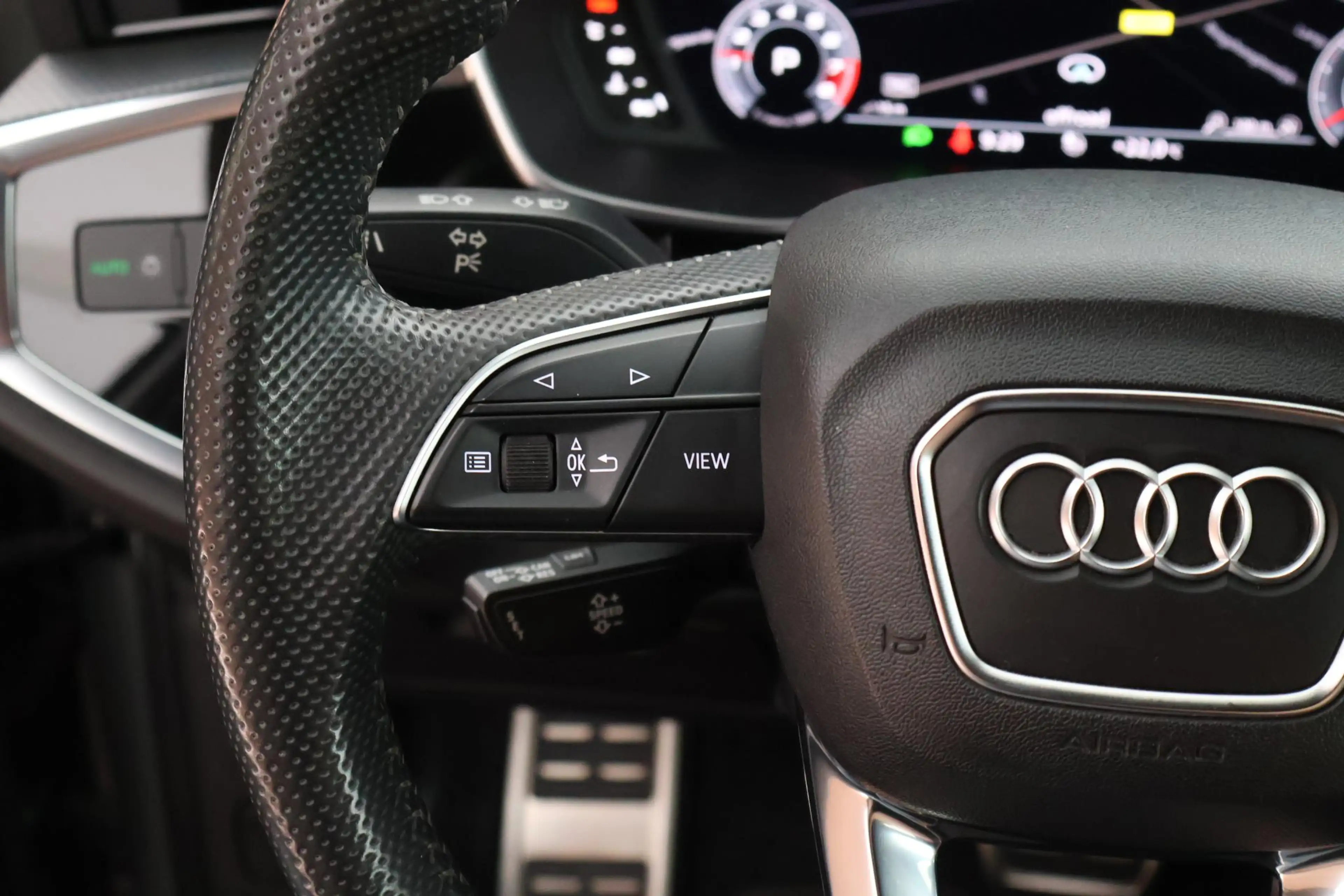 Audi Q3 40 TFSI 190pk quattro edition one Trekhaak Camera — photo 21