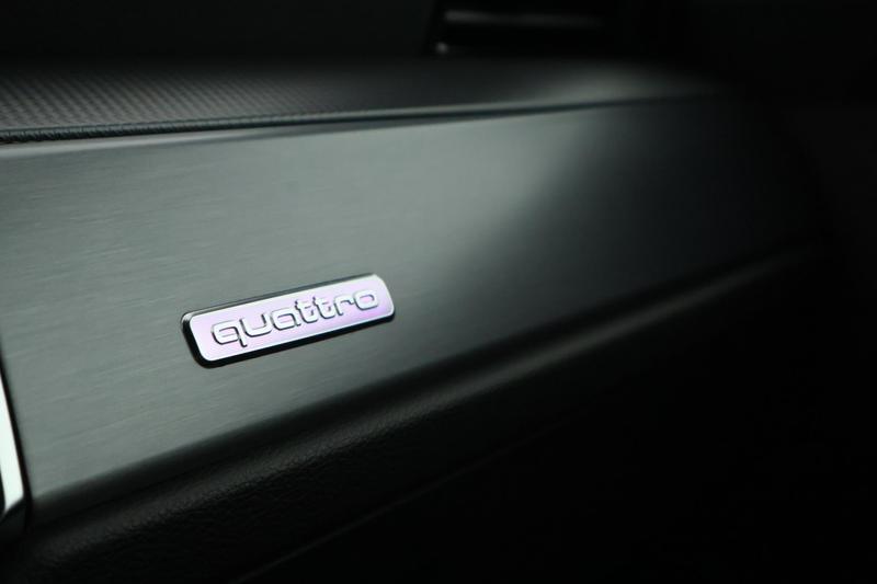 Audi Q3 40 TFSI 190pk quattro edition one Trekhaak Camera — photo 44