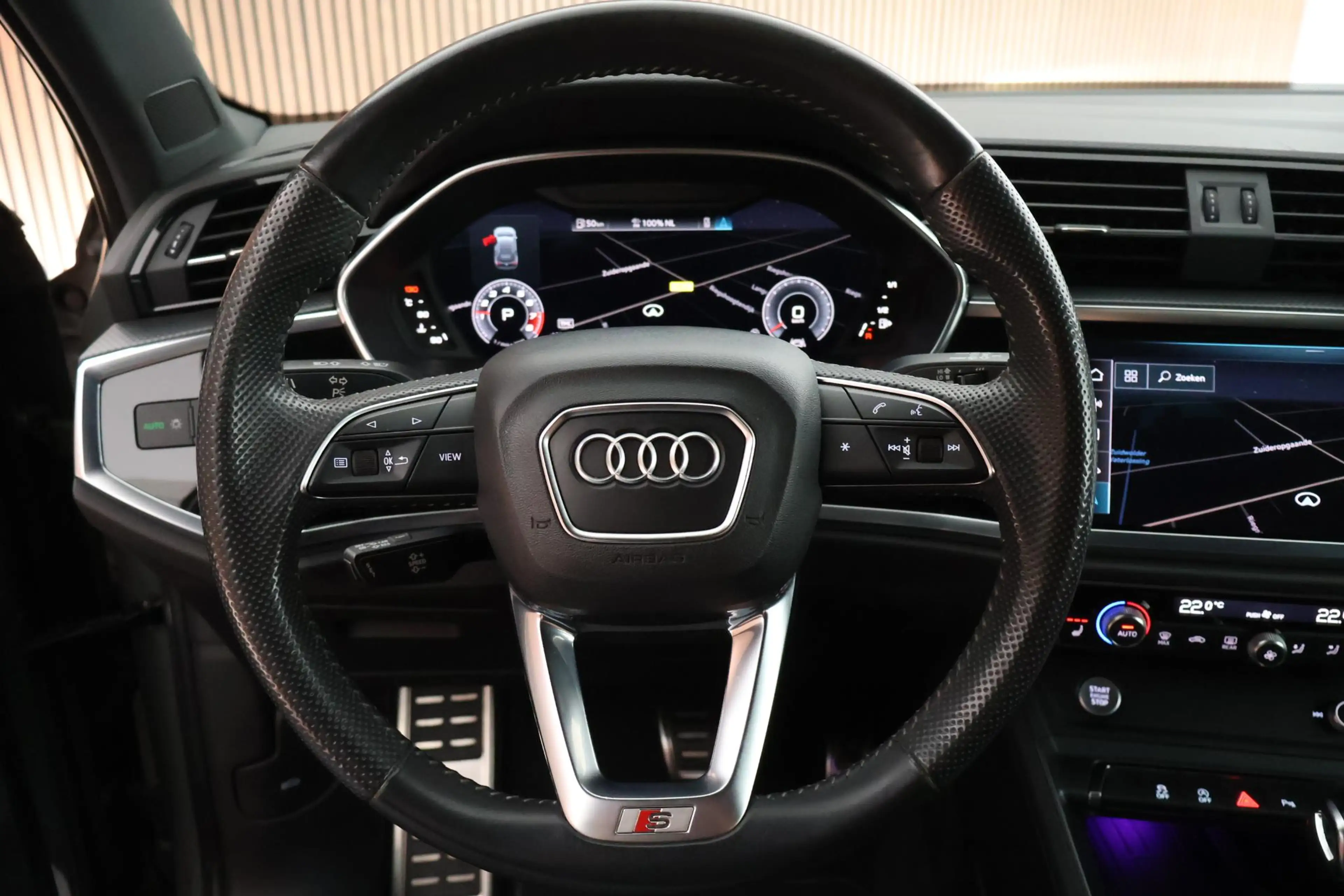 Audi Q3 40 TFSI 190pk quattro edition one Trekhaak Camera — photo 22