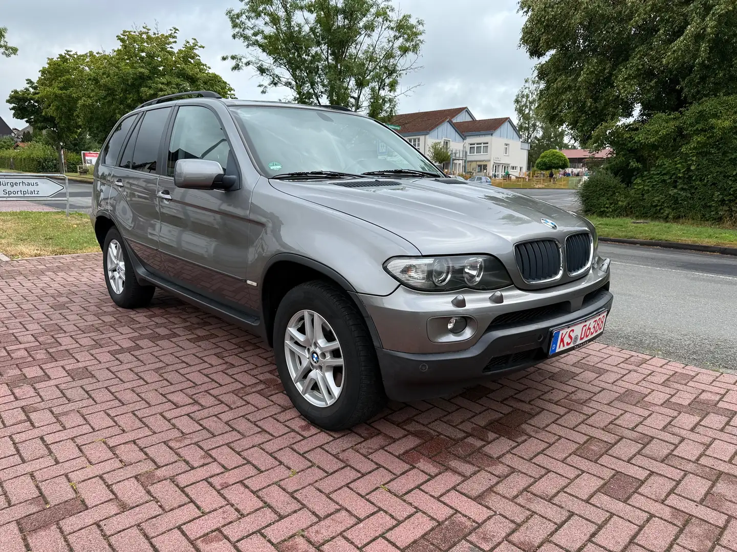 BMW X5 3.0d Xenon Leder braun AHK EURO 4 Serviceheft Grau - 1