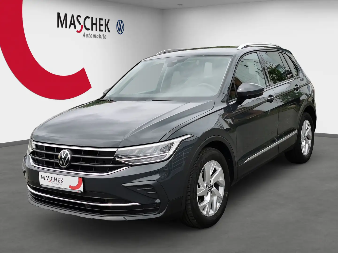 Volkswagen Tiguan Active 2.0 TDI AHK LED RearView ACC DAB Sitzh Grijs - 1