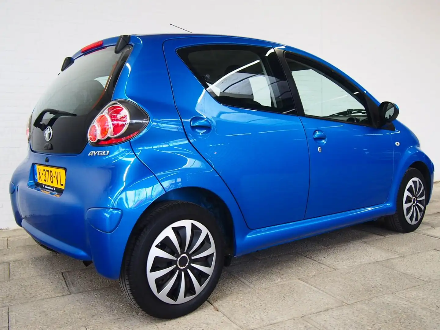 Toyota Aygo 1.0 Dynamic Blue 5Deurs, Airco (APK:Nieuw) Incl.Ga Blauw - 2