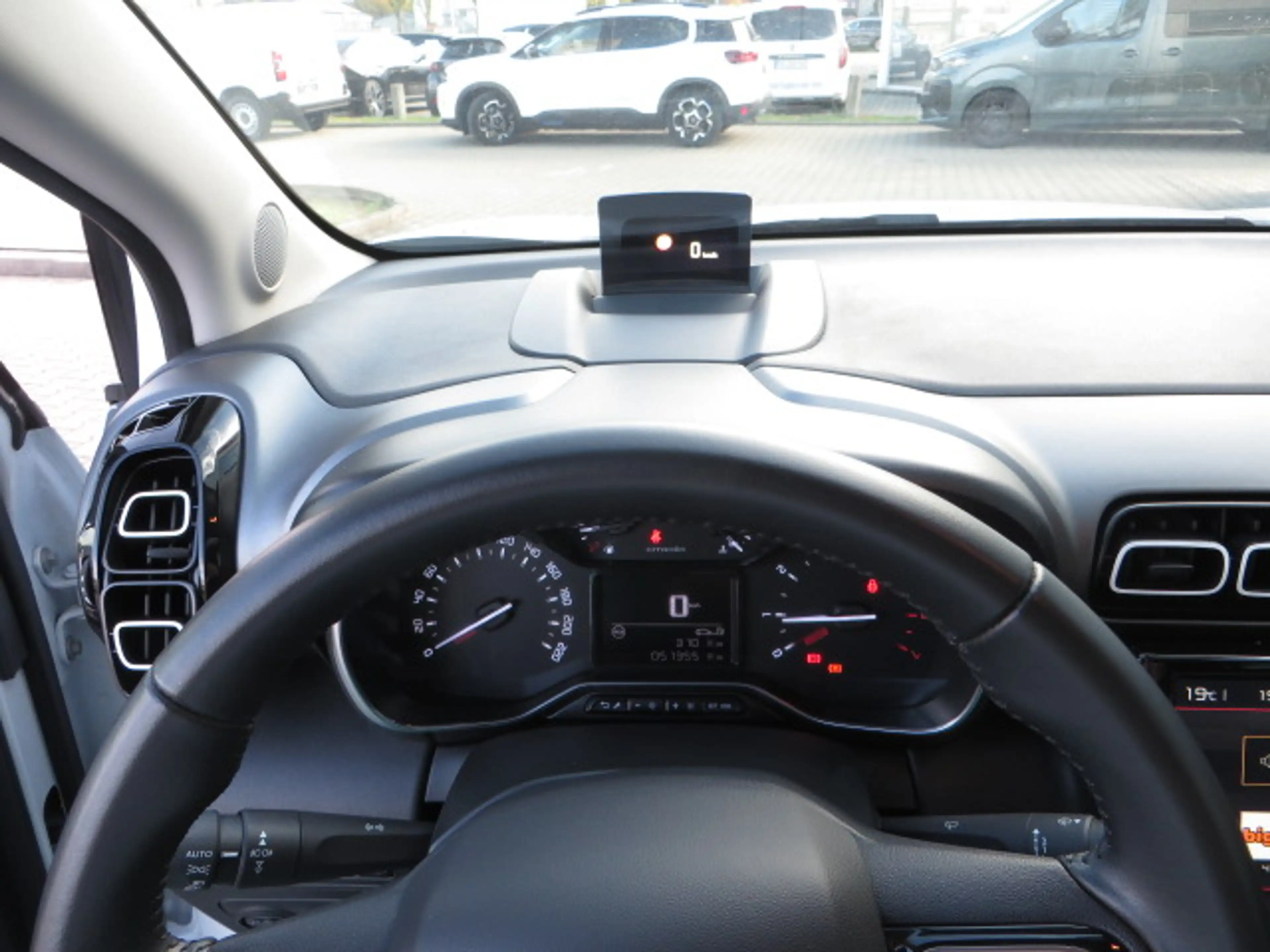 Citroen C3 Aircross Shine — photo 14