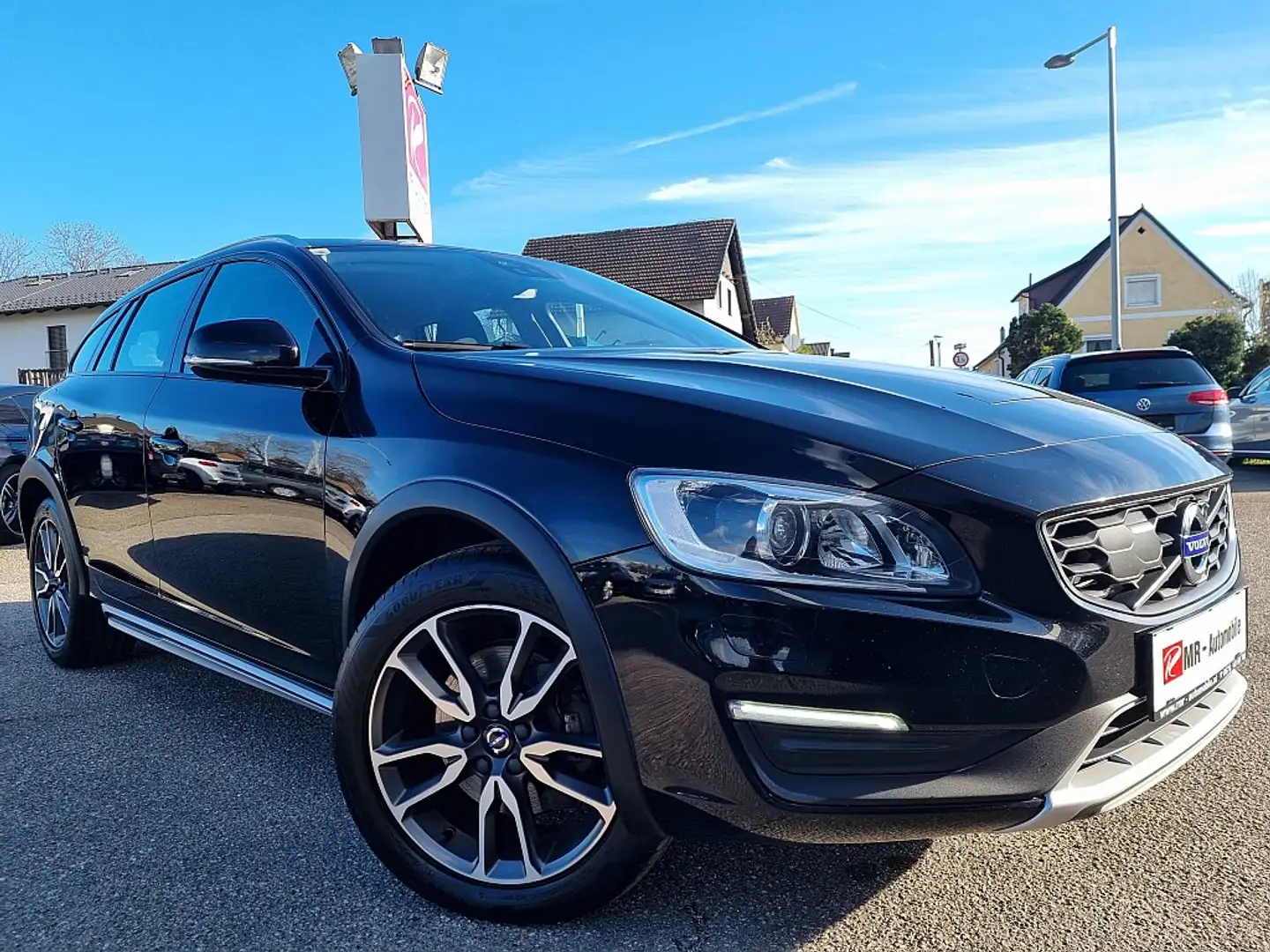 Volvo V60 Cross Country D4 AWD Cross Country Geartronic Grau - 1