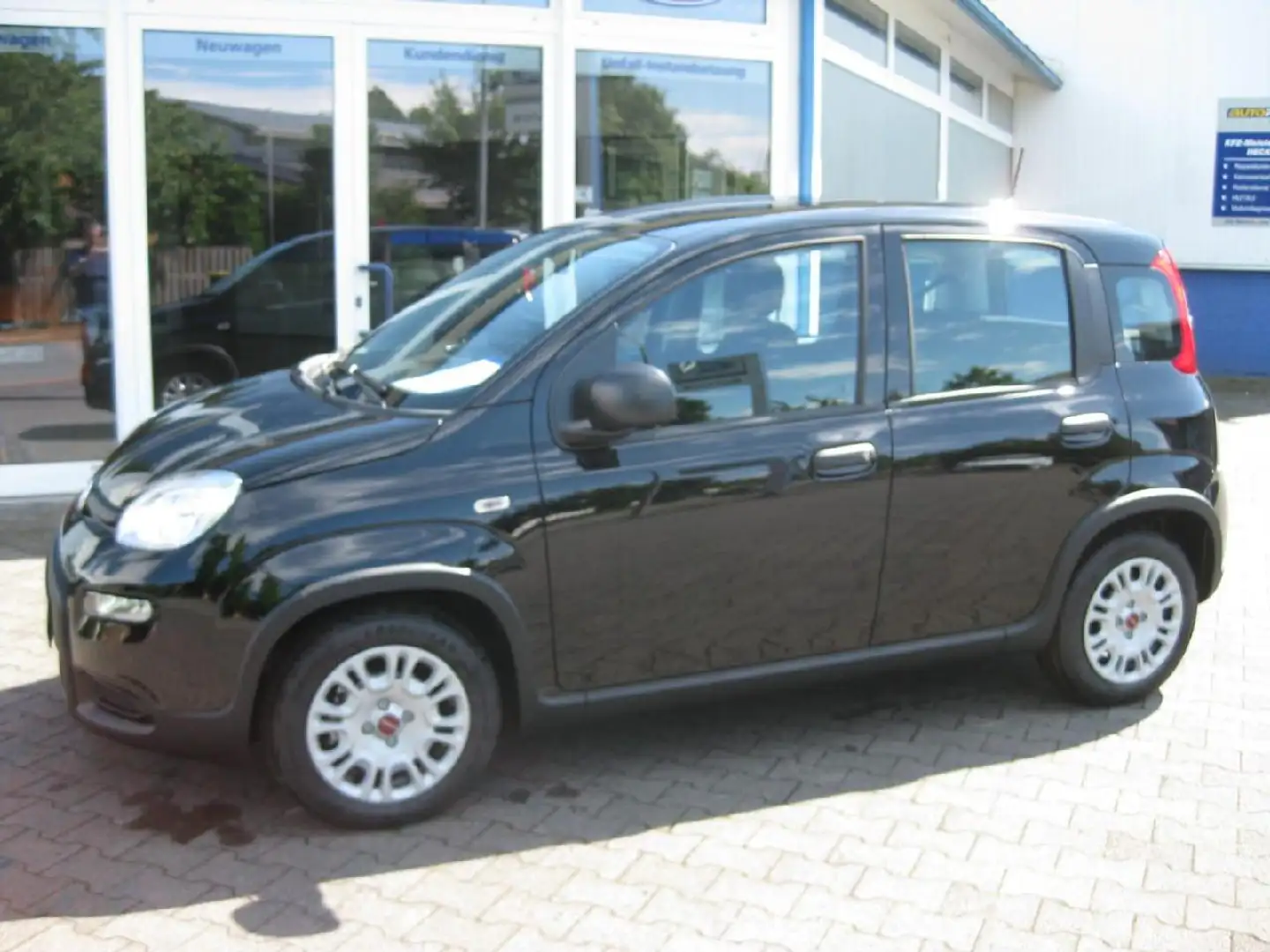 Fiat Panda Base Mild-Hybrid Schwarz - 1
