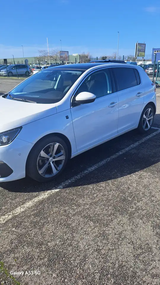 Peugeot 308 BlueHDi 130ch S\u0026S BVM6 Tech Edition