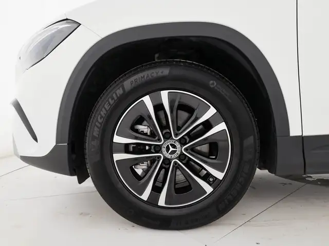 Mercedes-Benz Gla view 7