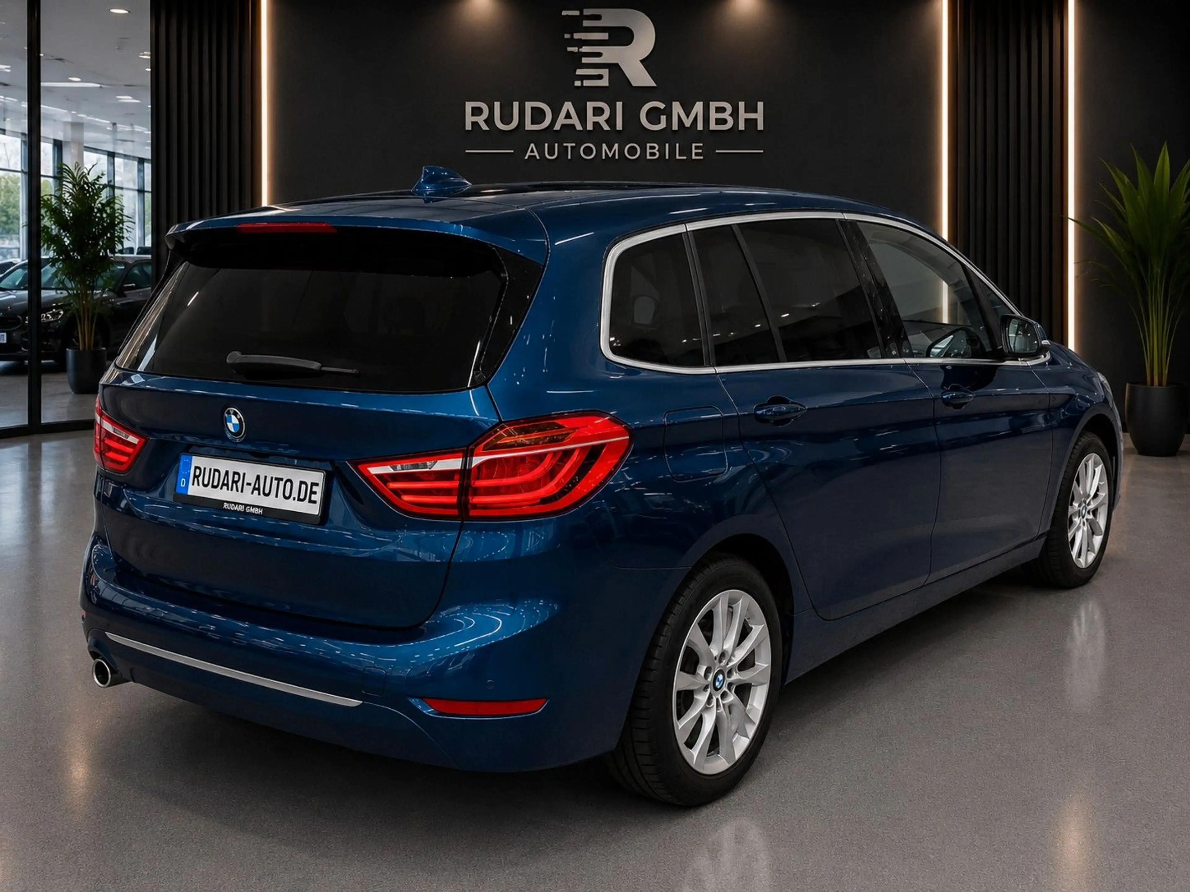 BMW 218 2 Gran Tourer 218 i Luxury Line — photo 6