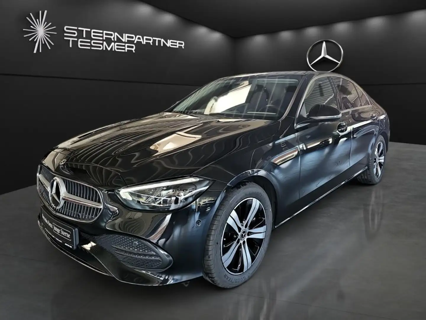 Mercedes-Benz C 220 d AVANTGARDE +KAM.+LED+TOTW.+AMBIENTE+AHK Černá - 2