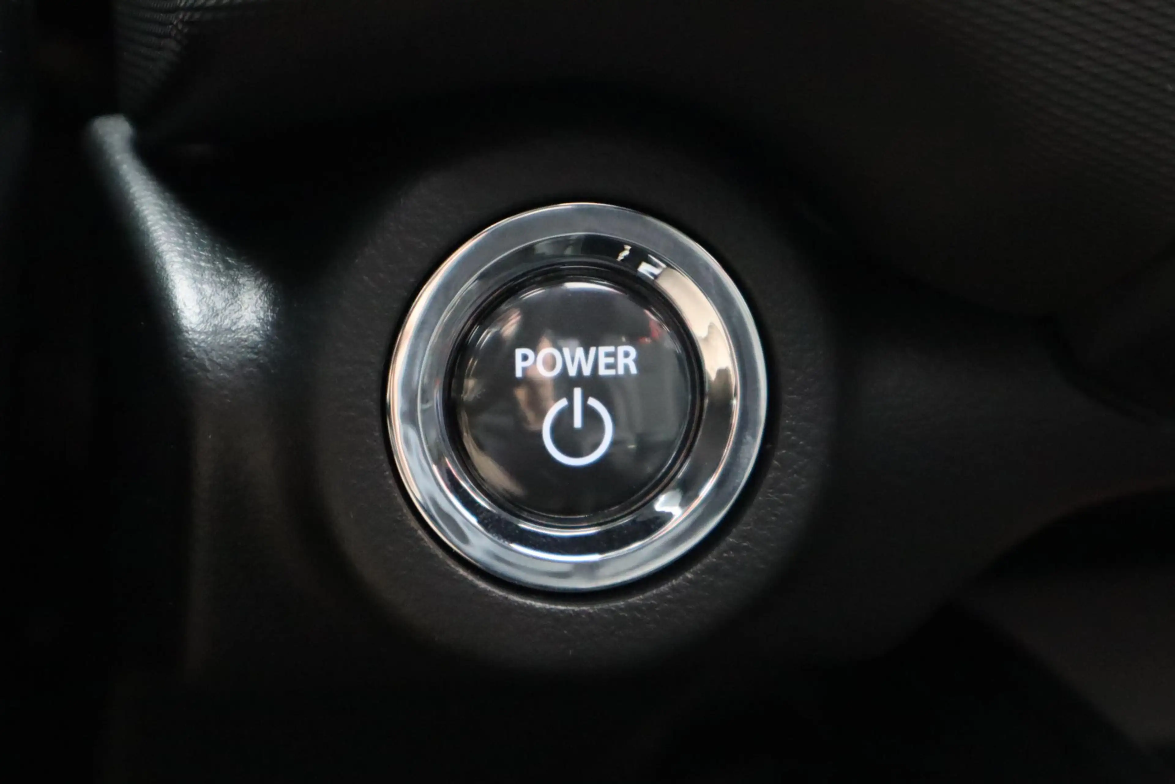 Toyota Urban Cruiser EXECUTIVE 61KWH PANODAK JBL-AUDIO 360°CAMERA 19"LM — photo 33