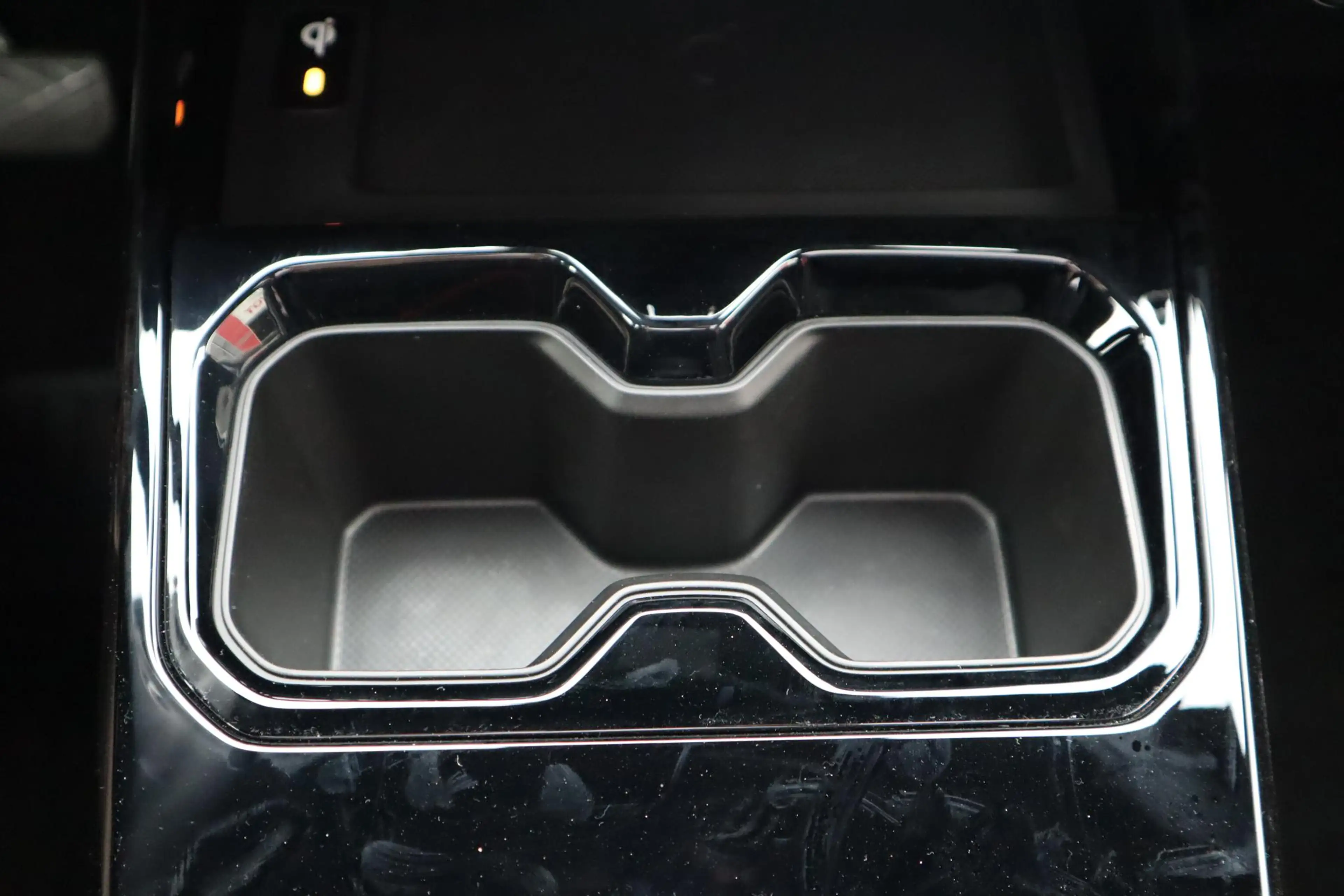 Toyota Urban Cruiser EXECUTIVE 61KWH PANODAK JBL-AUDIO 360°CAMERA 19"LM — photo 41