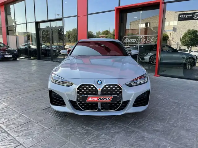 BMW 4 Series view 3