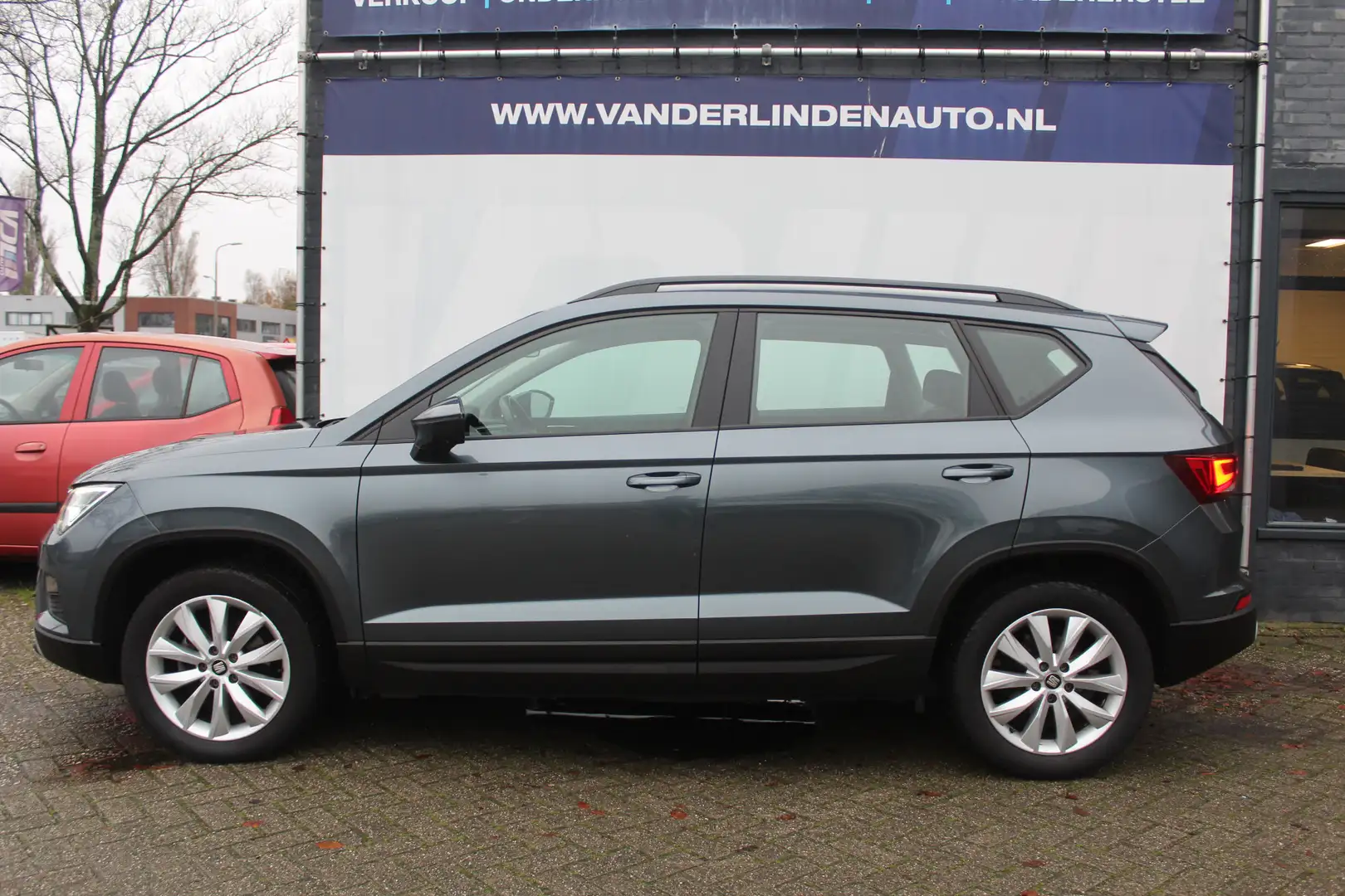 SEAT Ateca 1.0 EcoTSI Style Business Intense Apple/android ca Grau - 2