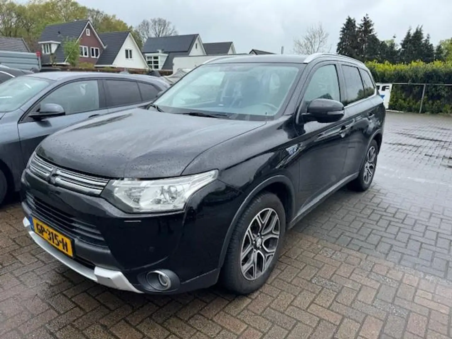 Mitsubishi Outlander 2.0 PHEV/INSTYLE/LUXERY EDITION/XLINE/XENON/NAVI/L Černá - 1