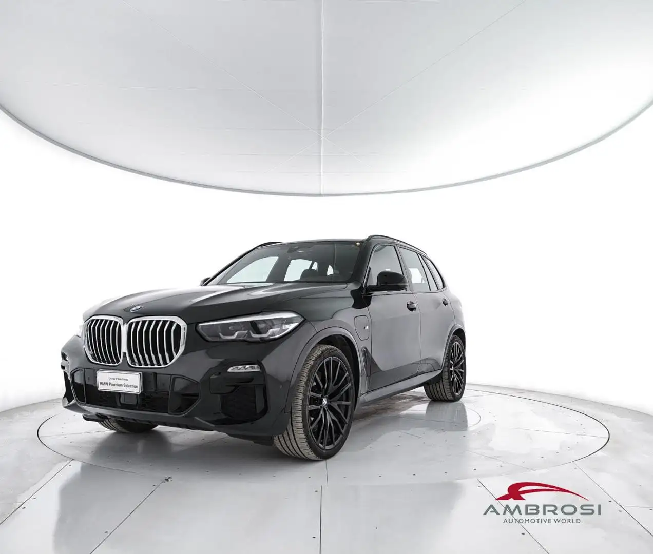 BMW X5 xDrive45e Msport AUTO Zwart - 1