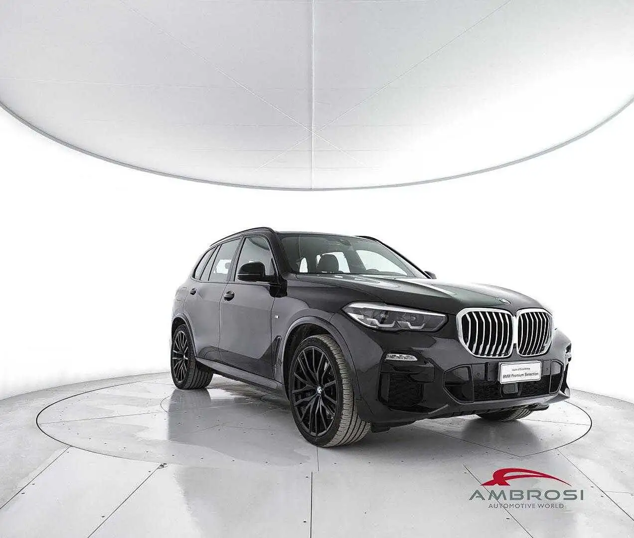 BMW X5 xDrive45e Msport AUTO Nero - 2