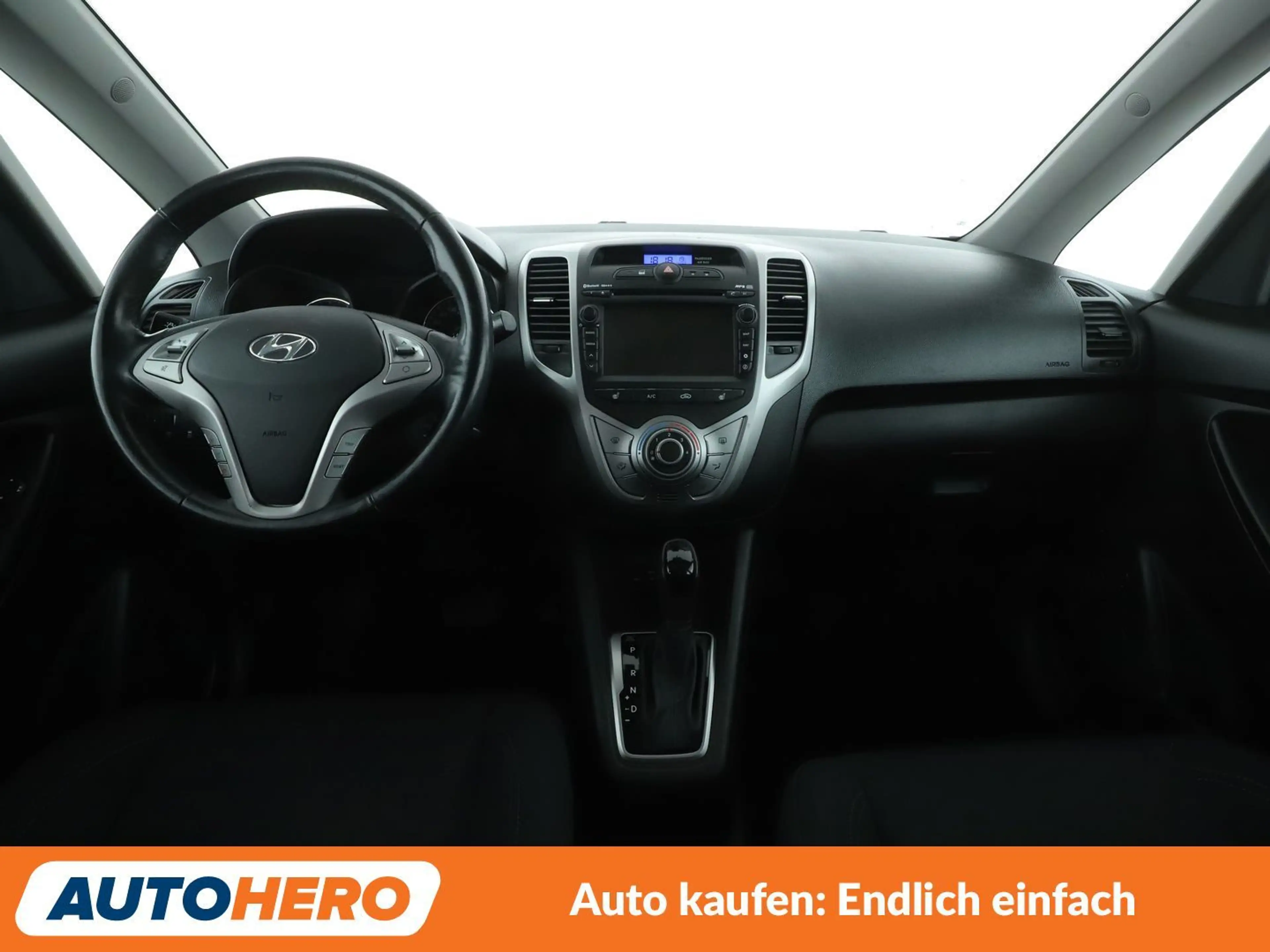 Hyundai iX20 1.6 Space Aut.*NAVI*CAM*PDC*SHZ*KLIMA* — photo 12
