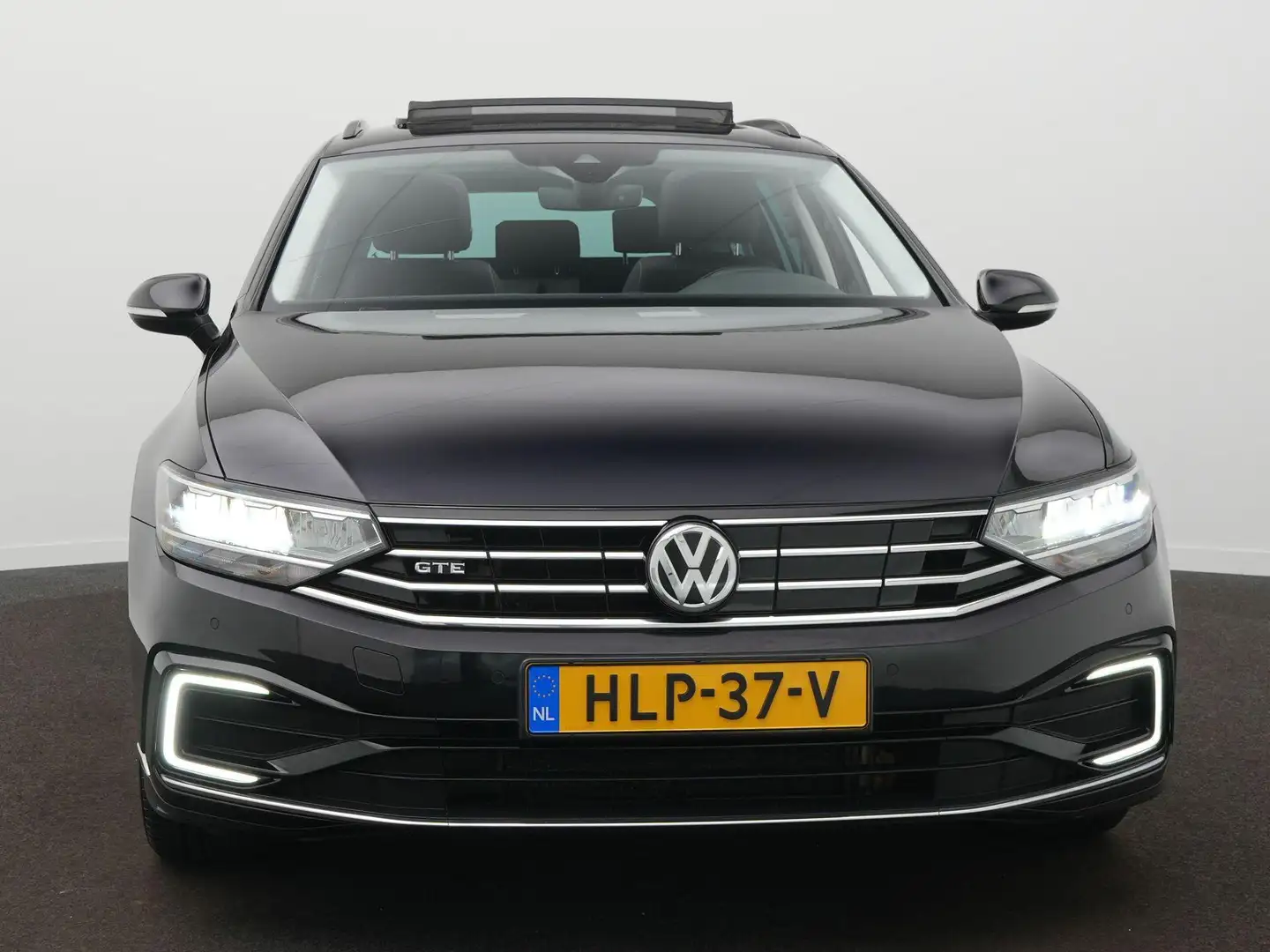 Volkswagen Passat Variant 1.4 TSI PHEV GTE Business / Panodak / Elek. Trekha Zwart - 2
