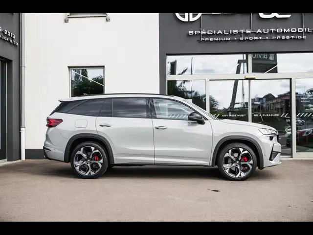 Skoda Kodiaq view 3