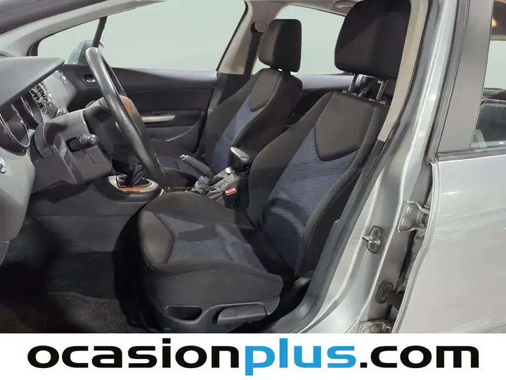 Peugeot 308 1.6 HDI Envy 2010, foto 8
