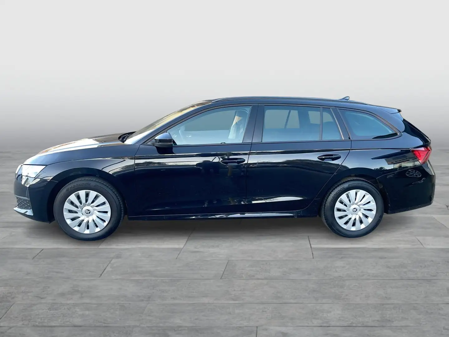 Skoda Octavia Essence TSI Schwarz - 2