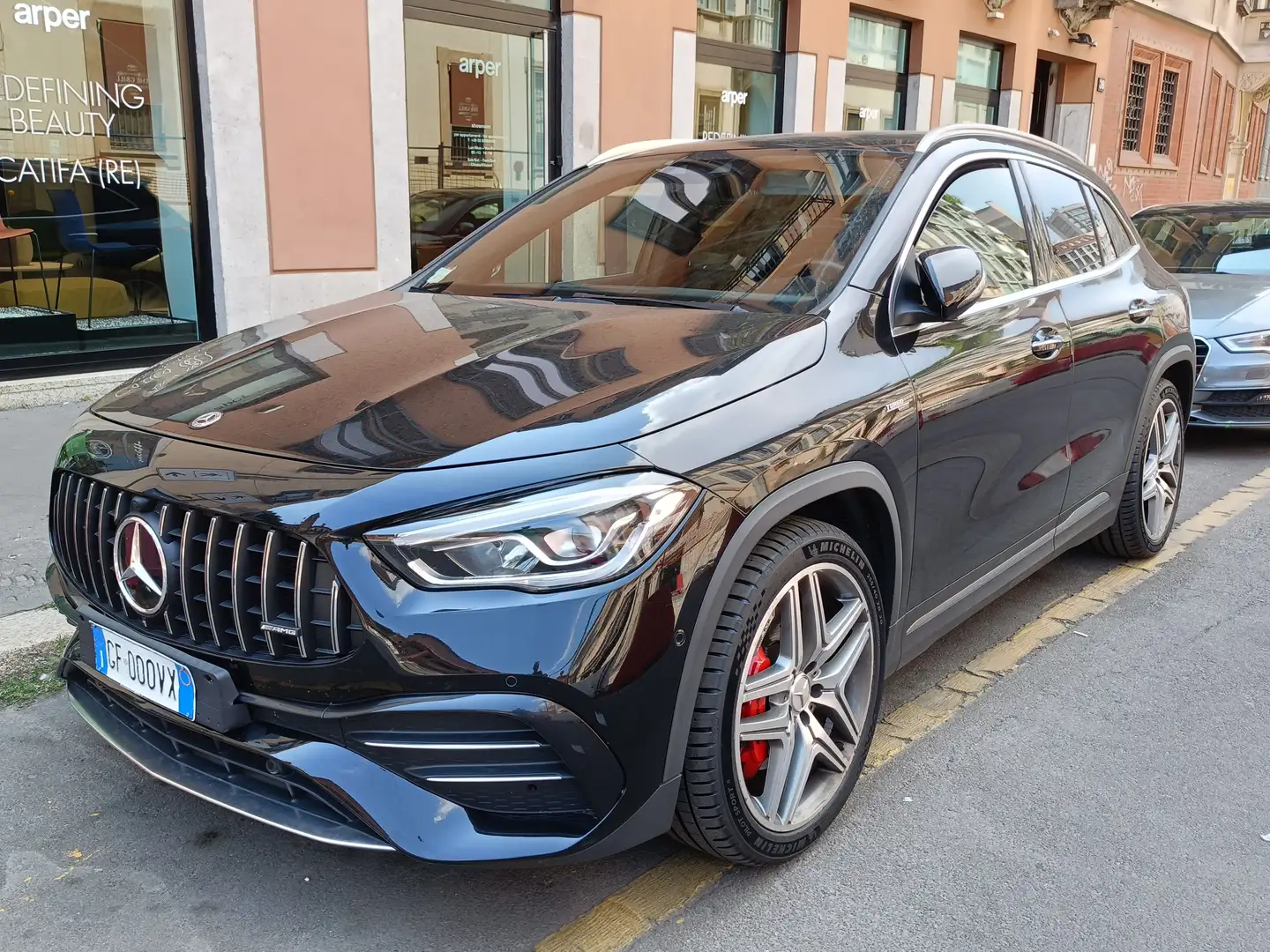 Mercedes-Benz GLA 35 AMG SUV 5 Porte, Benzina 225 Potenza kW Semiautomatico Nero - 2