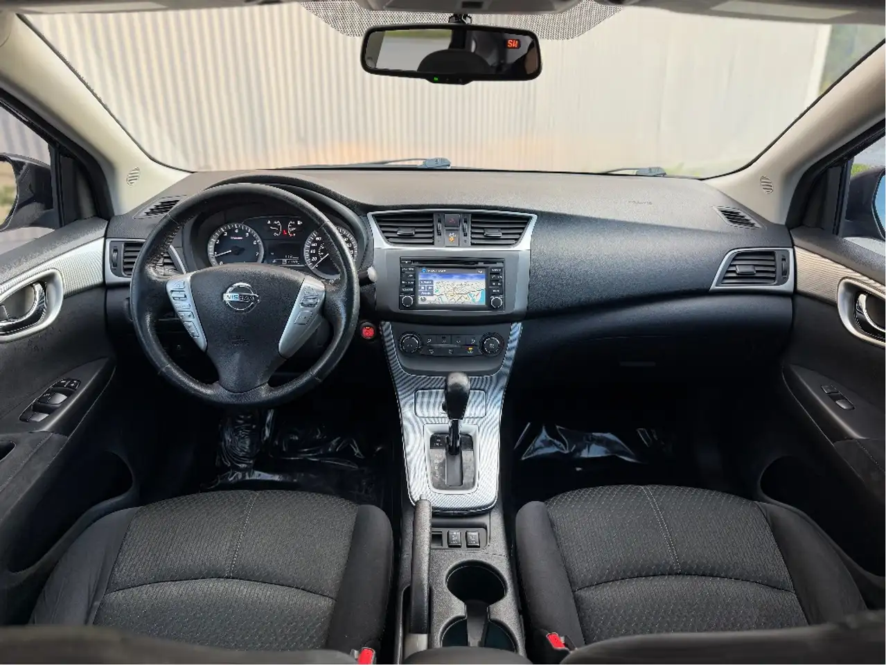 Nissan Sentra снимка Nissan Sentra