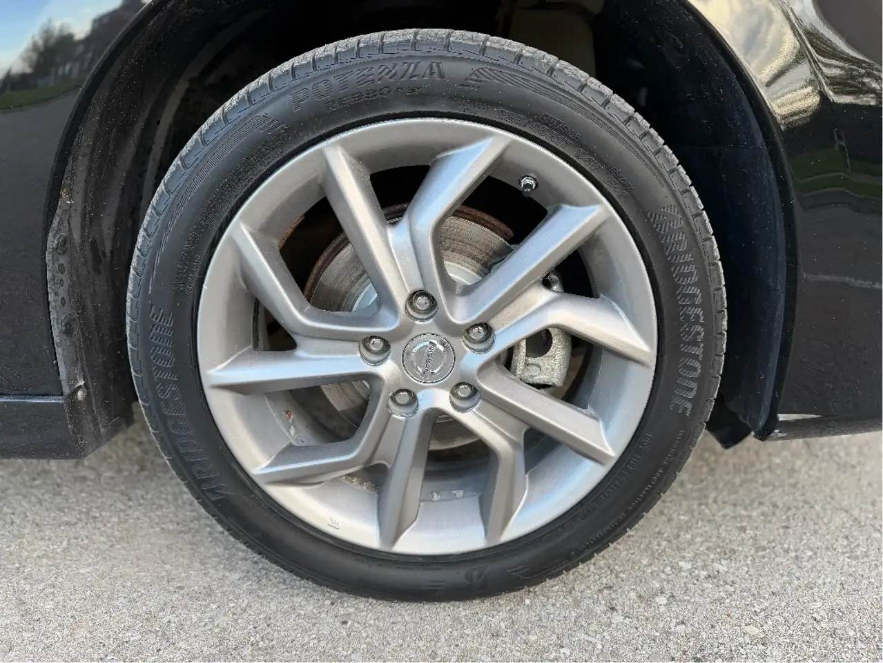 Nissan Sentra снимка Nissan Sentra