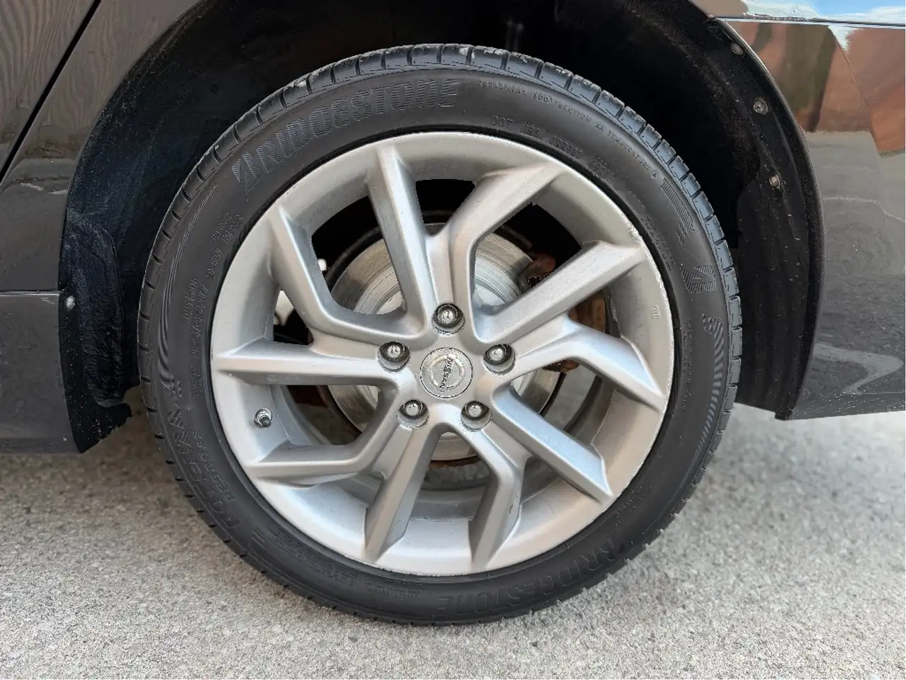 Nissan Sentra снимка Nissan Sentra