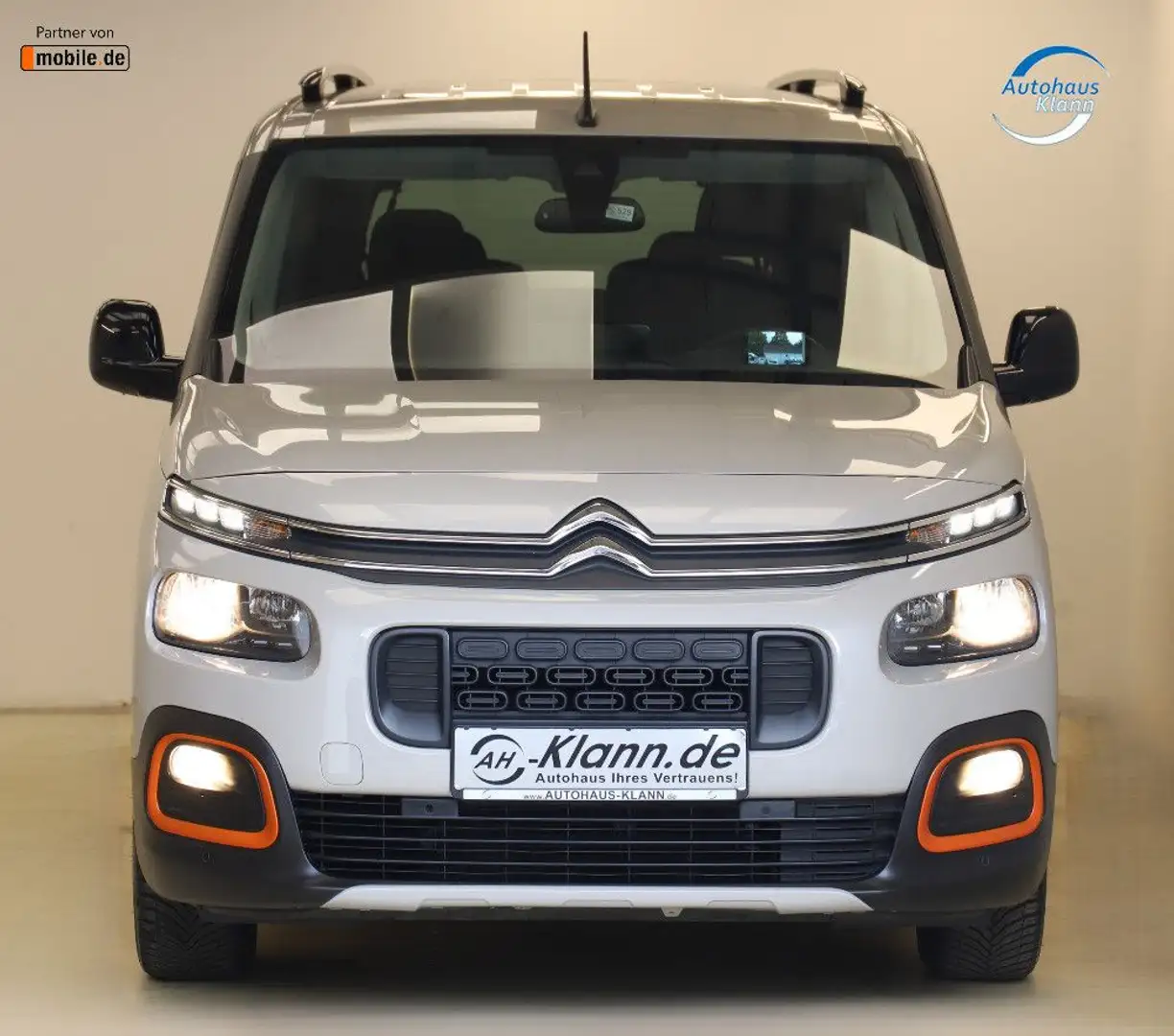 Citroen Berlingo XL 1.5BlueHDi 131PS EAT8 SHINE XTR 7Sit Beige - 2
