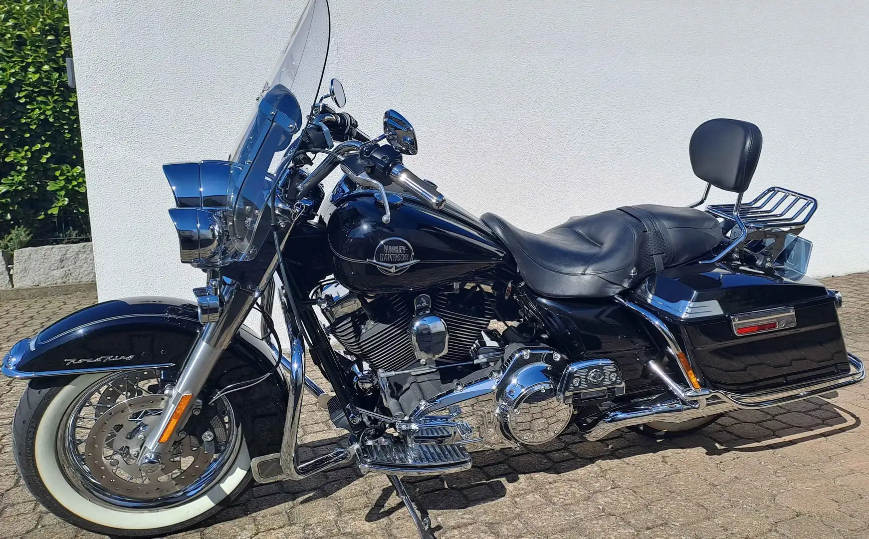 Harley-Davidson Road King HD Road-King Classic FLHRC hochwertige Ausstattung Black - 1