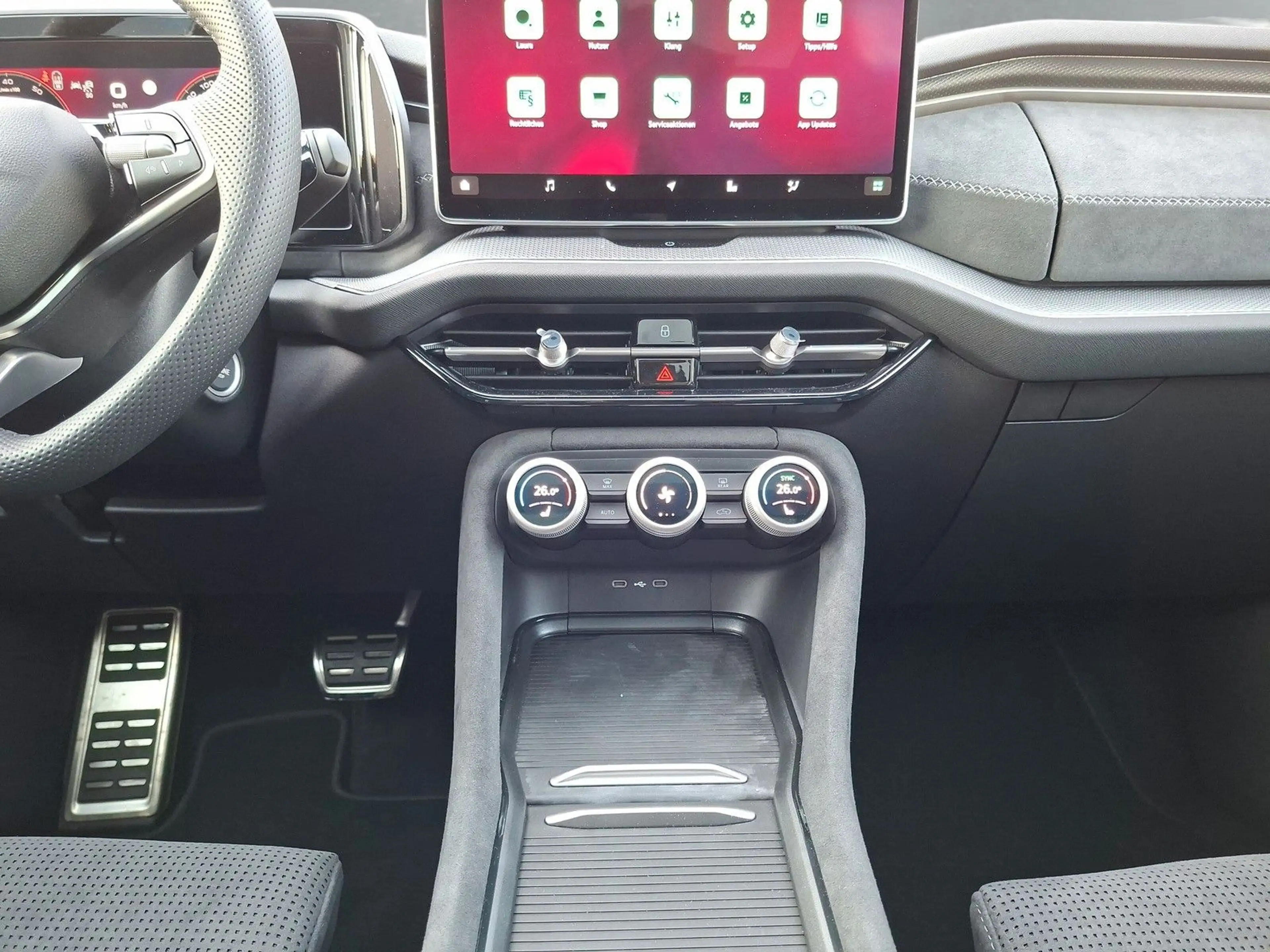 Skoda Kodiaq Sportline 1.5TSI IV Plug In Pano AHK 20" — photo 12