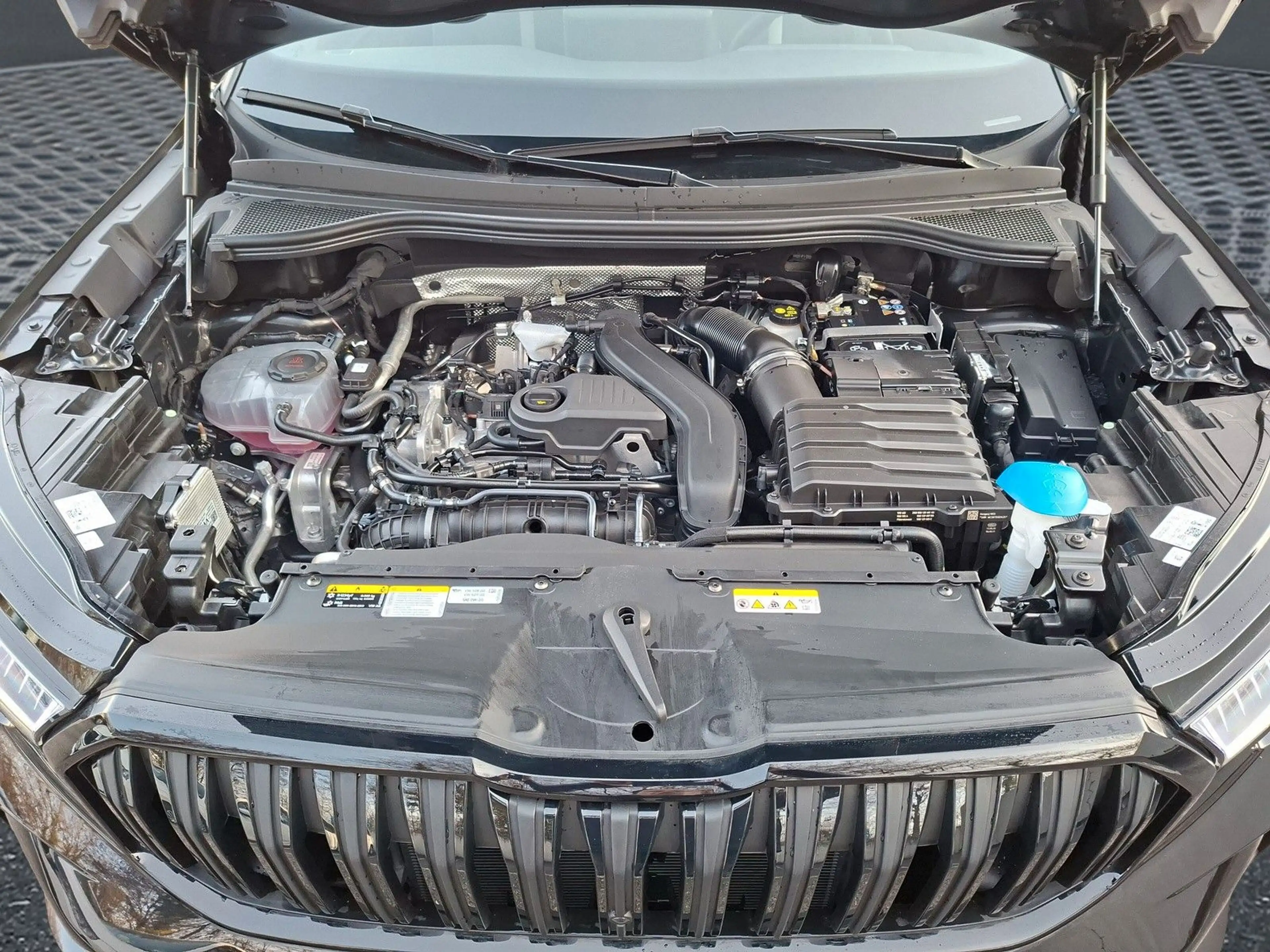 Skoda Kodiaq Sportline 1.5TSI IV Plug In Pano AHK 20" — photo 18