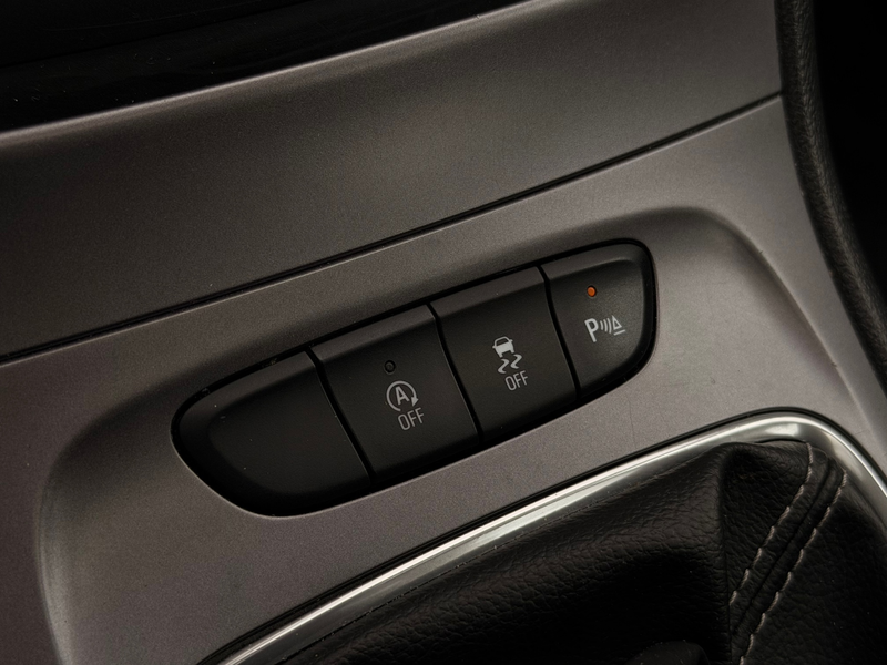 Opel Astra 1.0 Business+|Pano|Navi|Camera — photo 23
