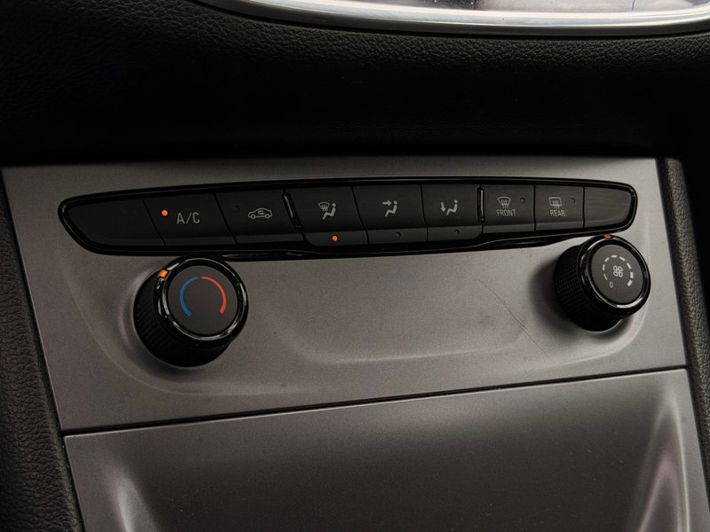 Opel Astra 1.0 Business+|Pano|Navi|Camera — photo 22