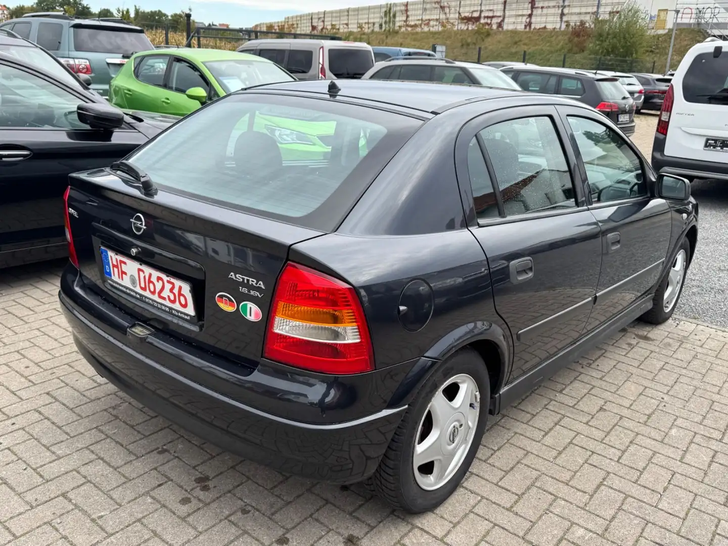 Opel Astra 1.6 16V Comfort Tüv Neu Zahnriemen Neu 2.H Schwarz - 2
