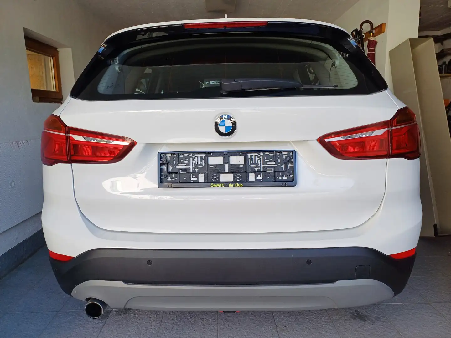 BMW X1 xDrive18d Aut. Weiß - 2