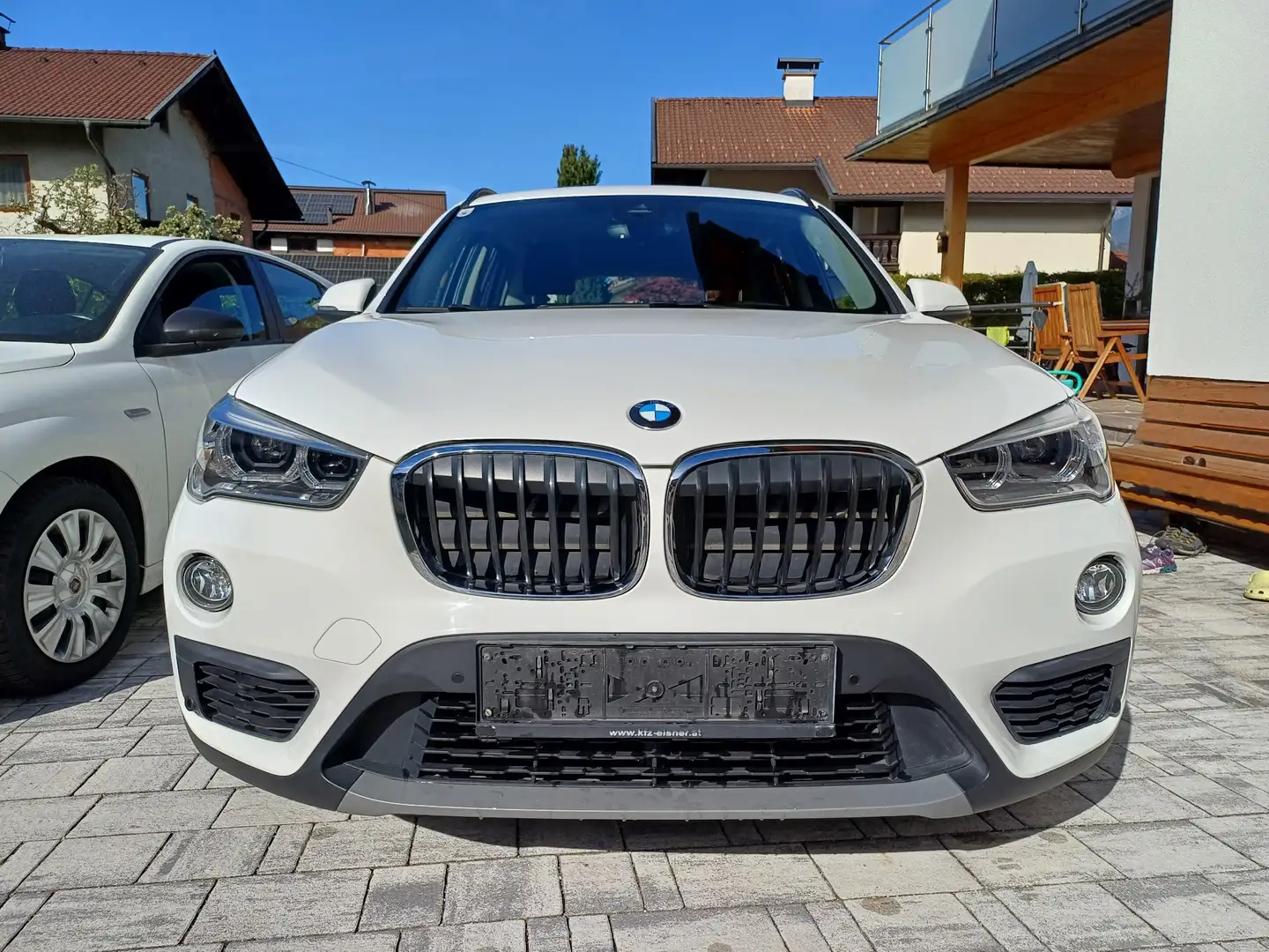 BMW X1 xDrive18d Aut. Weiß - 1