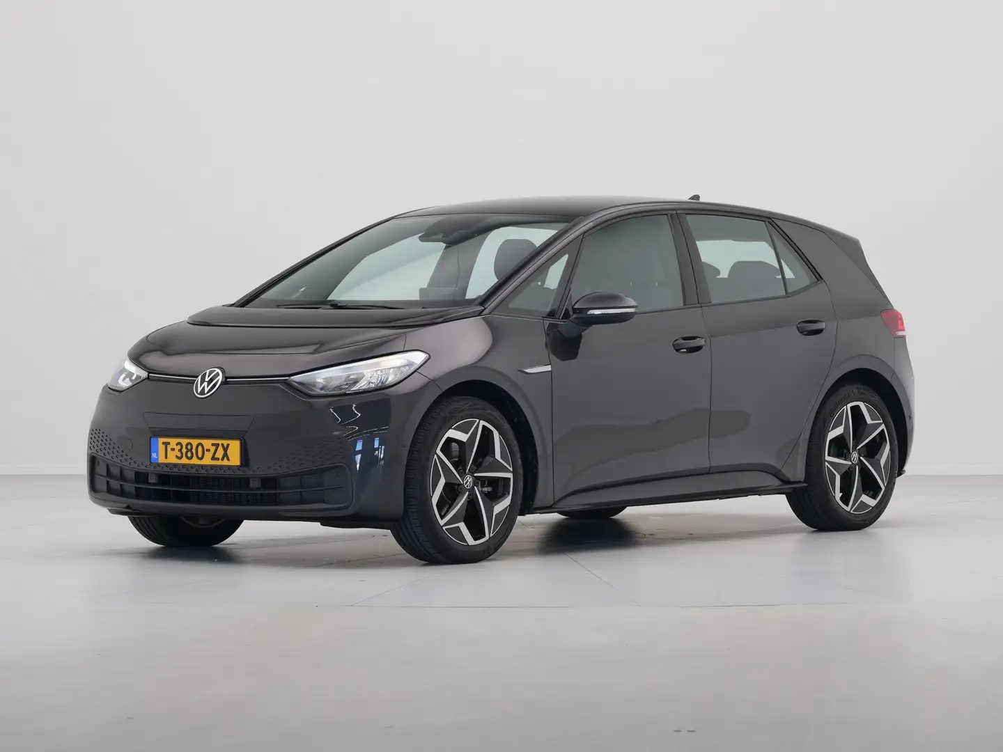 Volkswagen ID.3 Pure (1) ELEKTROMOTOR 110 kW / 150 pk Hatchback El Zwart - 2
