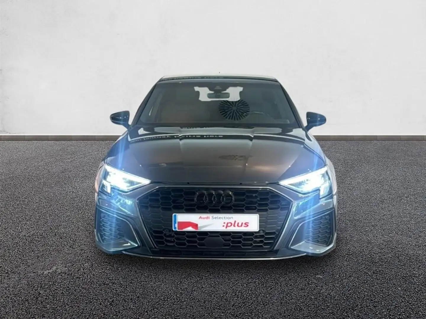 Audi A3 Sportback 35 TFSI Black line S tronic Gris - 2