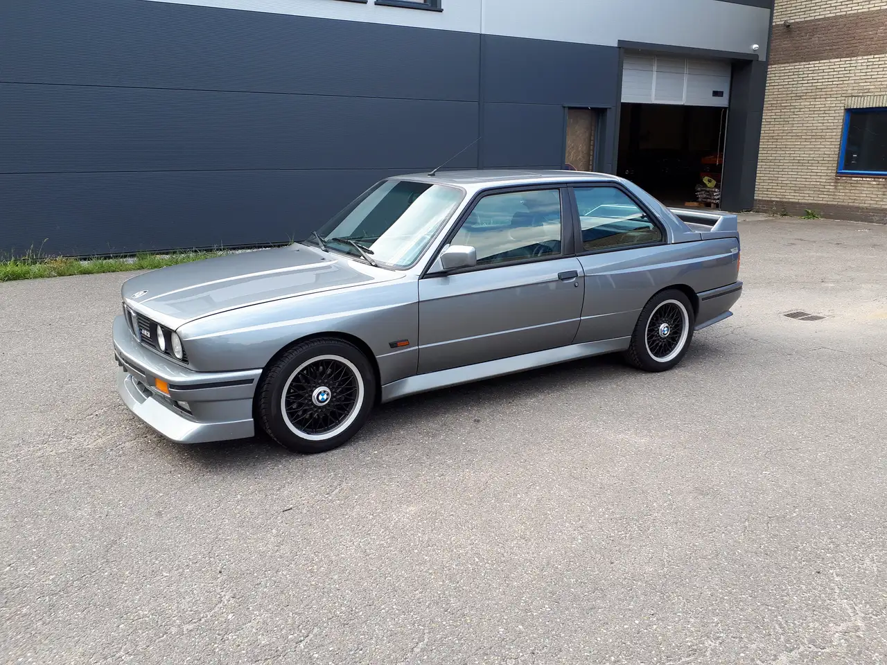 BMW M3 E30 Coupe Cecotto nr. 368 (of 505) silver 86000 km, foto 6