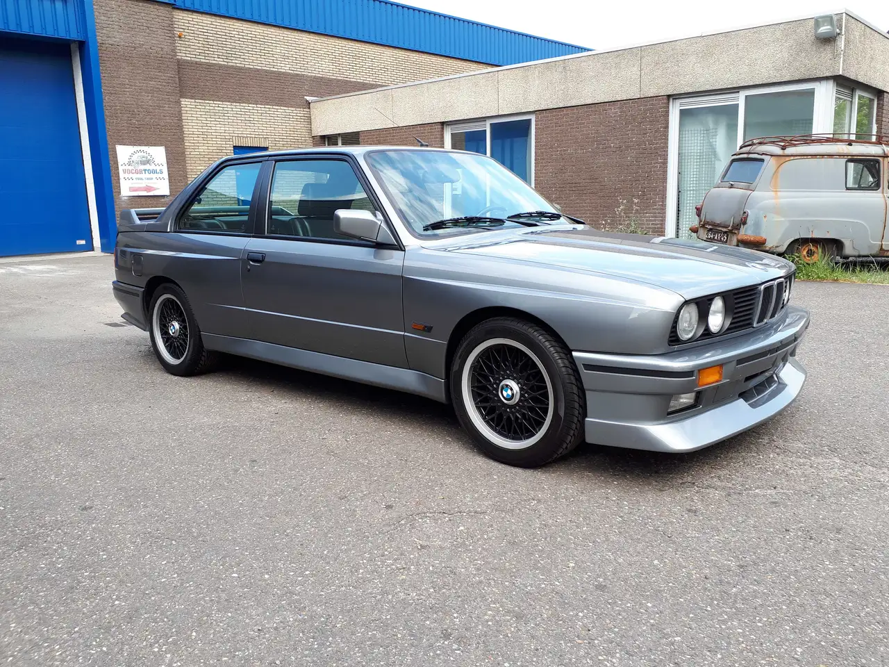 BMW M3 E30 Coupe Cecotto nr. 368 (of 505) silver 86000 km, foto 2