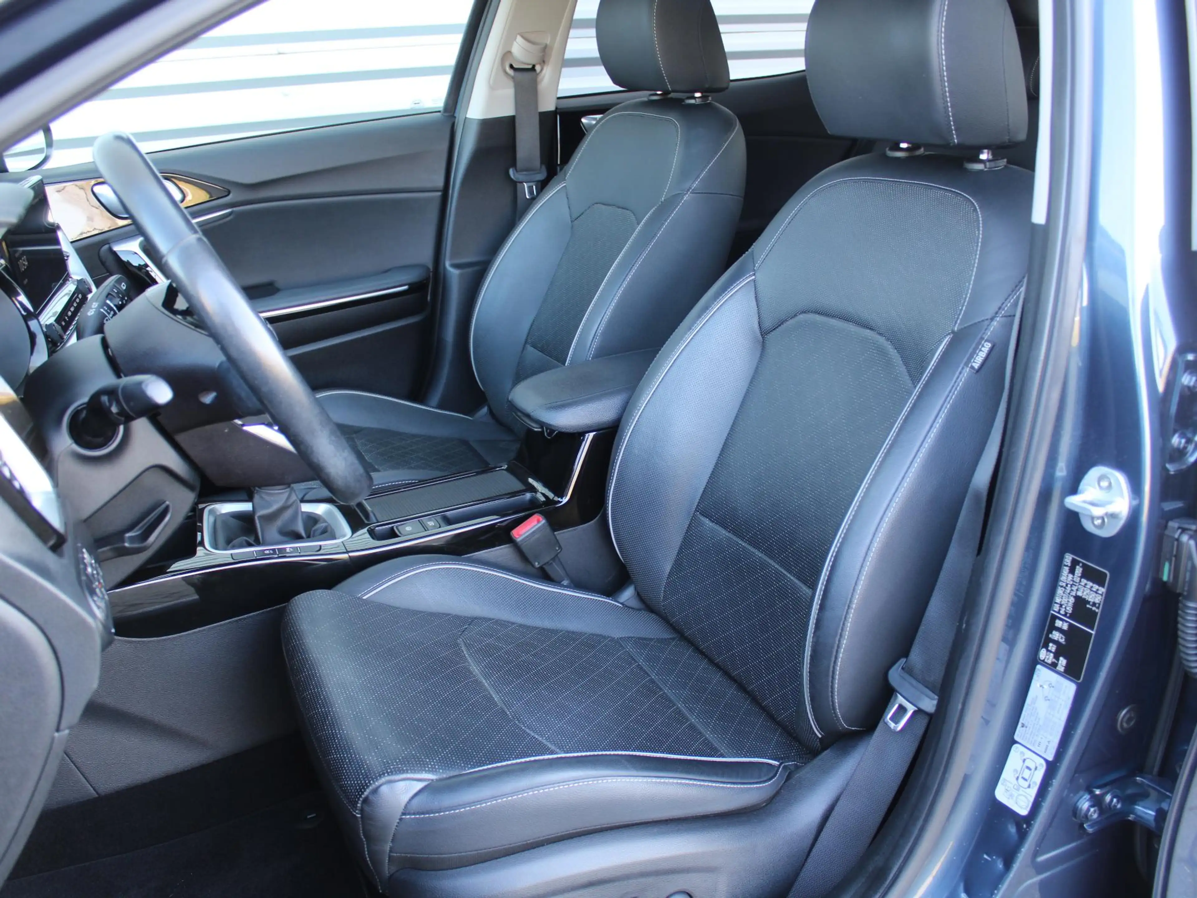 Kia XCeed 1.4 T-GDi ExecutiveLine | Trekhaak | Schuif-/kante — photo 31