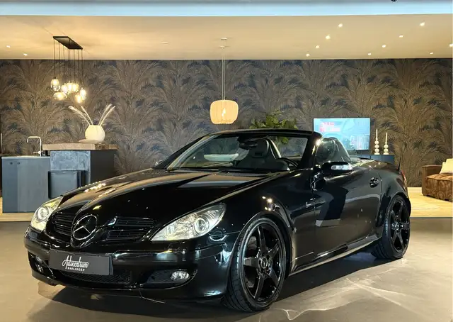 Mercedes-Benz SLK 350 V6 272PK I Black on Black I 18"