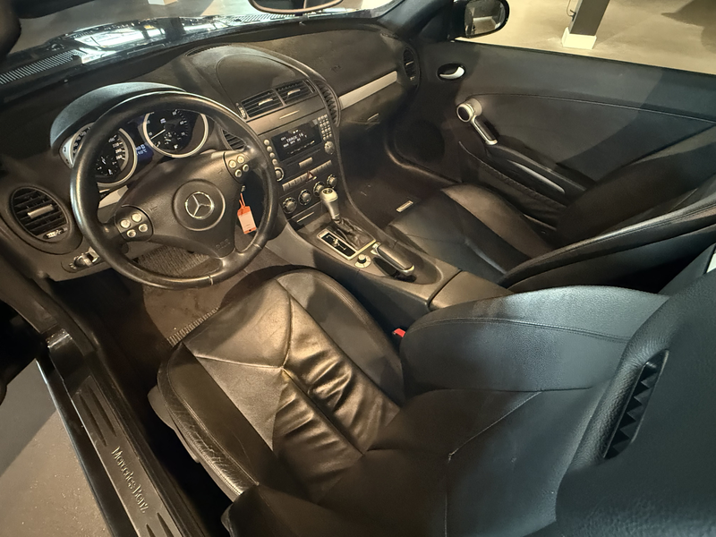 Mercedes-Benz SLK 350 V6 272PK I Black on Black I 18" — photo 13