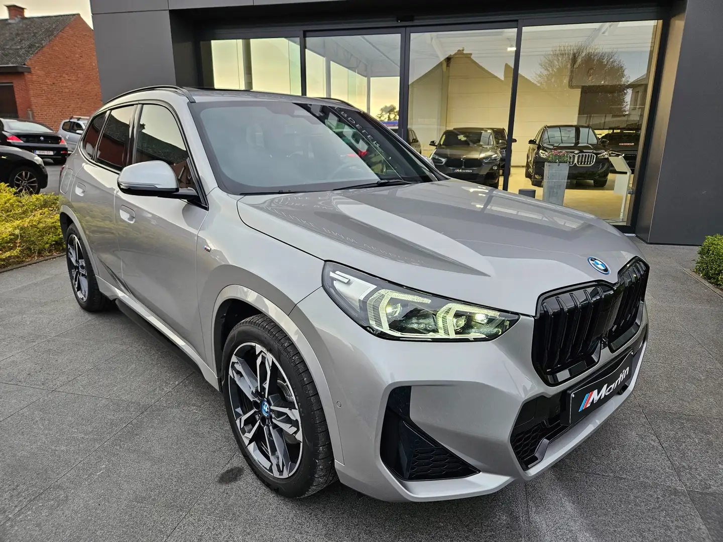 BMW X1 xDrive30e MSport Leder Pano/ H&K/ Trkhk/ Headup Argent - 2