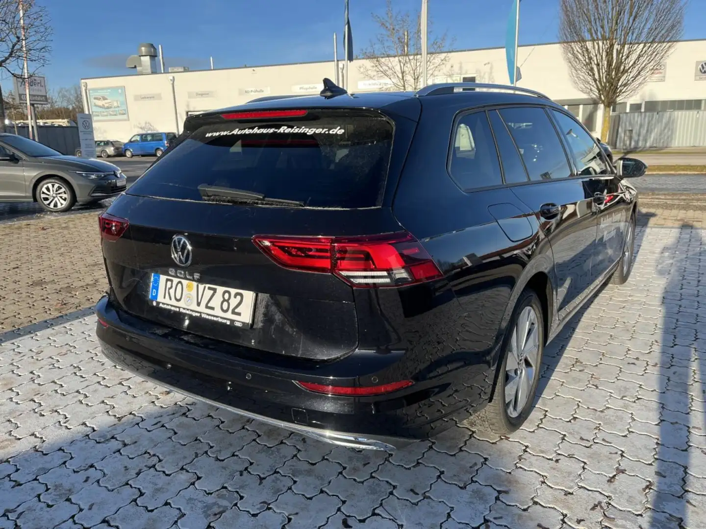Volkswagen Golf VIII Variant 2.0 TDI DSG MOVE (LED,Navi,RearView,A Schwarz - 2