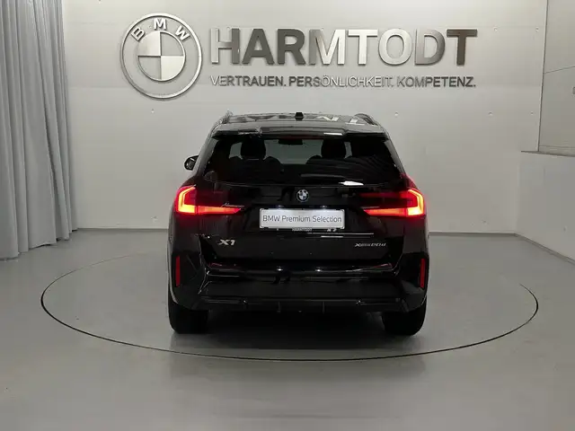 BMW X1 view 4